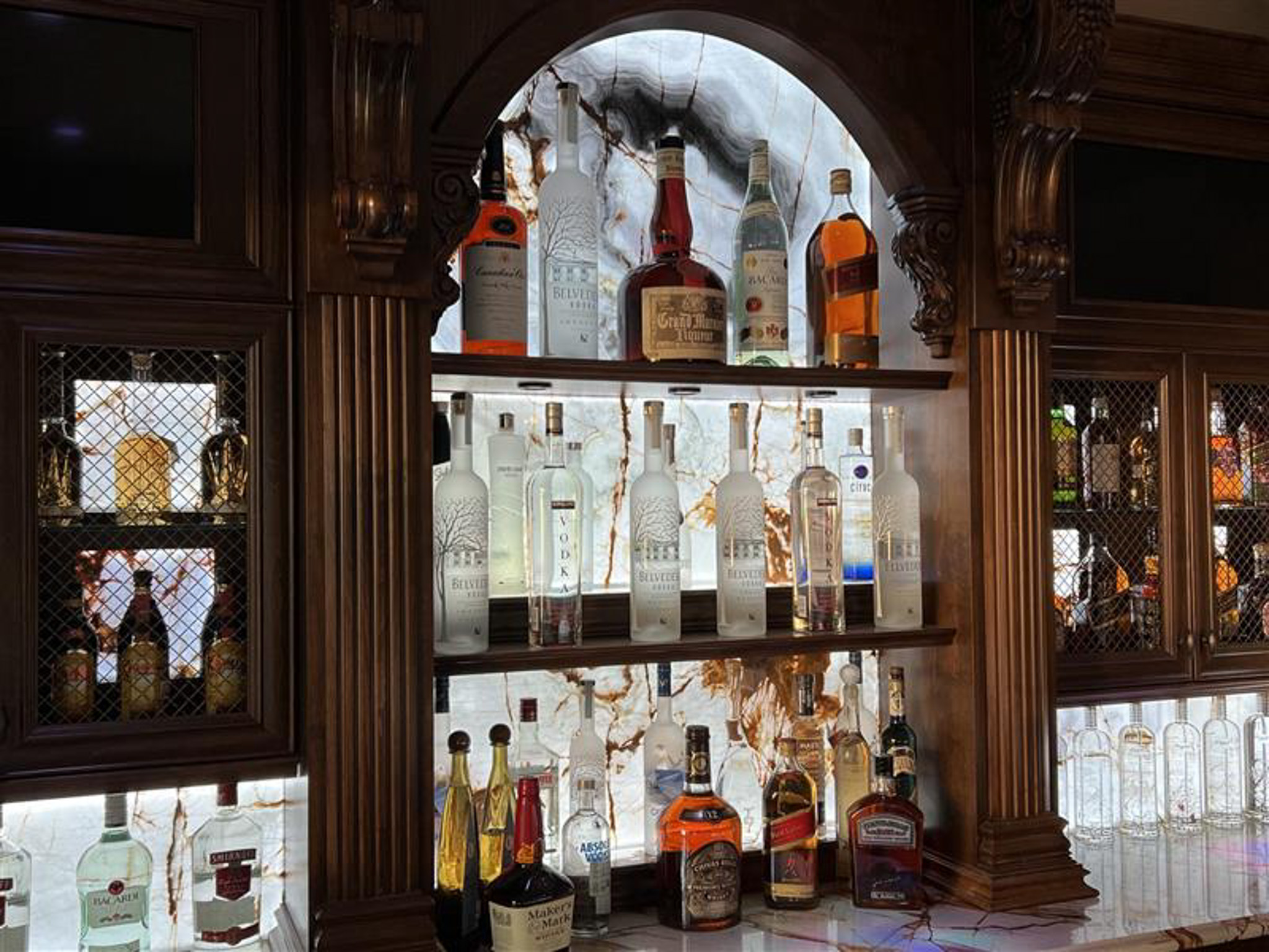 stone-wine-wall-orillia-casino