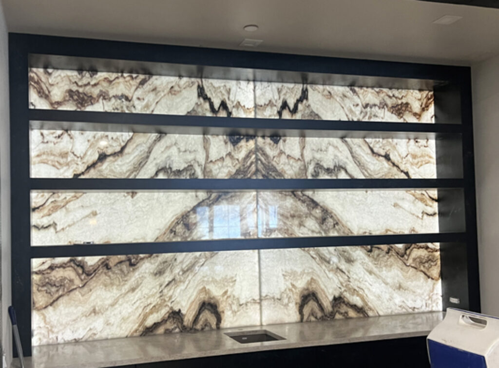 wall-backlit-stone-bookmatching-stone-natul-onyx
