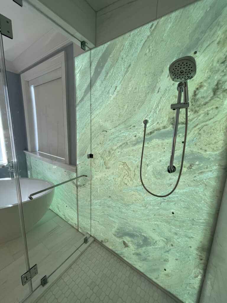 onyx-bathroom-wall-kitchen-luminous-backlighting